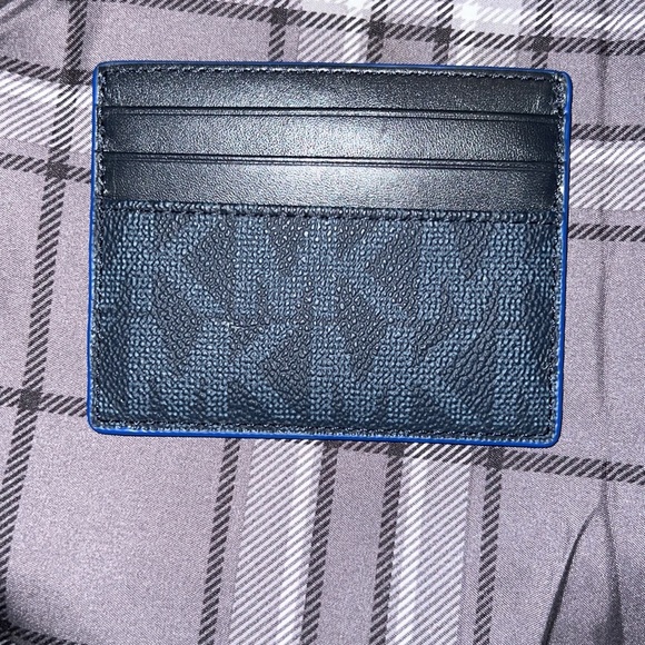 Michael Kors card holder wallet. NWOT - Picture 2 of 2